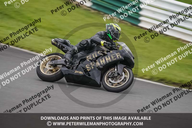 cadwell no limits trackday;cadwell park;cadwell park photographs;cadwell trackday photographs;enduro digital images;event digital images;eventdigitalimages;no limits trackdays;peter wileman photography;racing digital images;trackday digital images;trackday photos